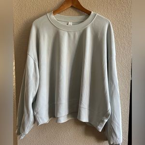Lululemon softstreme Perfectly Oversized Crop Crew size 18